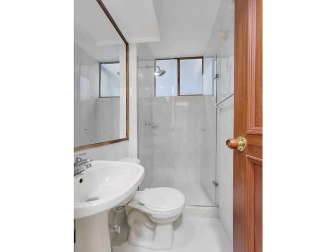 Apartamento de 3 alcobas en arriendo en Oviedo, Medellín, 100 m² · foto 22 de 24