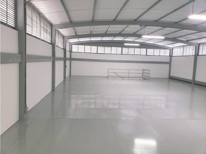 Bodega en arriendo en Viviendas Del Sur, Itagüí, 180 m² · foto 3 de 9