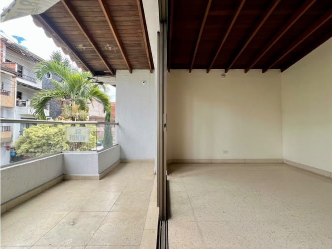 Casa de 3 alcobas en venta en San Marcos, Envigado, 230 m² · foto 3 de 18