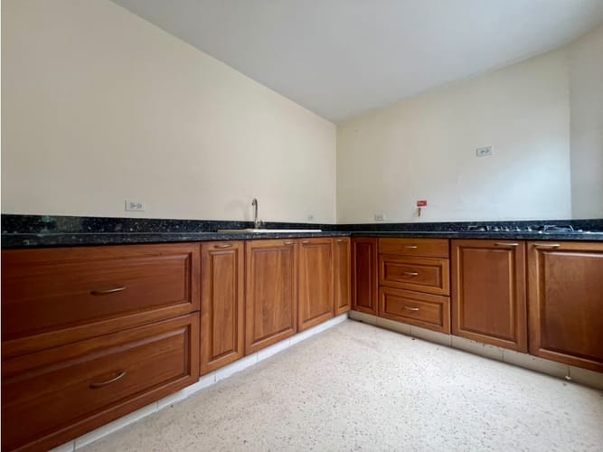 Casa de 3 alcobas en venta en San Marcos, Envigado, 230 m² · foto 4 de 18
