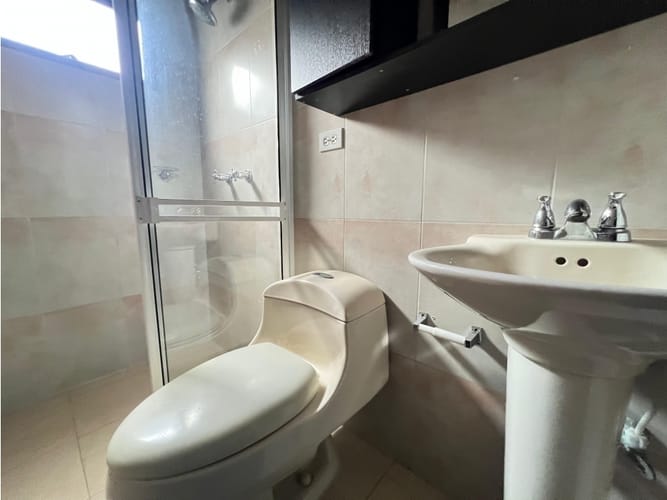 Casa de 3 alcobas en venta en San Marcos, Envigado, 230 m² · foto 9 de 18