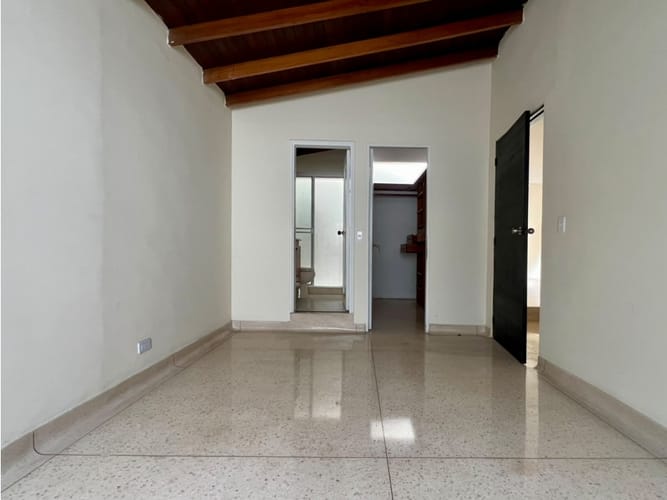 Casa de 3 alcobas en venta en San Marcos, Envigado, 230 m² · foto 10 de 18