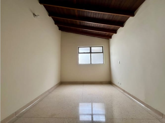Casa de 3 alcobas en venta en San Marcos, Envigado, 230 m² · foto 11 de 18