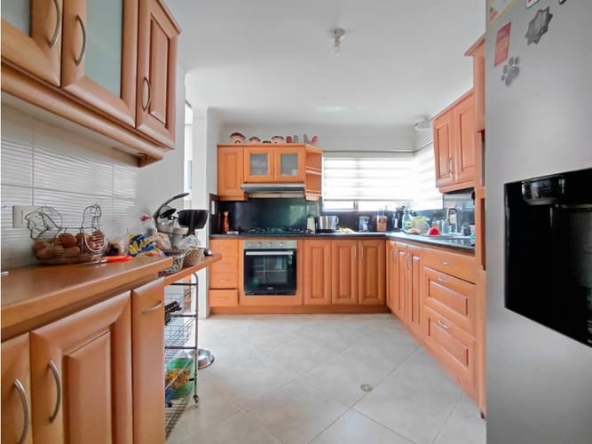 Casa de 5 alcobas en arriendo en San Lucas, Medellín, 240 m² · foto 14 de 24