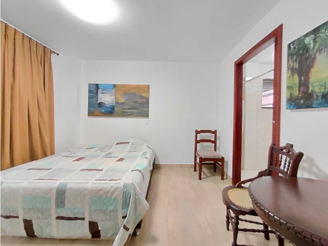 Casa de 5 alcobas en arriendo en San Lucas, Medellín, 240 m² · foto 15 de 24