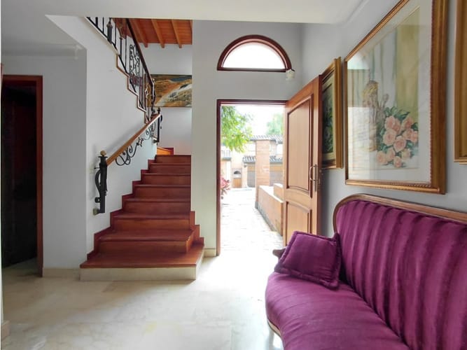 Casa de 5 alcobas en arriendo en San Lucas, Medellín, 240 m² · foto 17 de 24