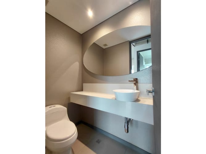 Apartamento de 2 alcobas en arriendo en El Poblado, Medellín, 120 m² · foto 23 de 24