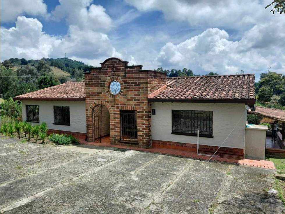 Casa en arriendo en Mt. Villa Grande, Envigado · foto 2 de 24