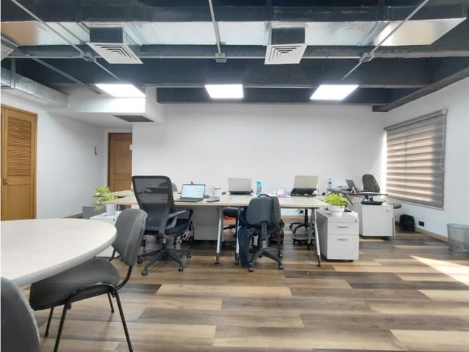Oficina en venta en Manila, Medellín, 46 m² · foto 2 de 7