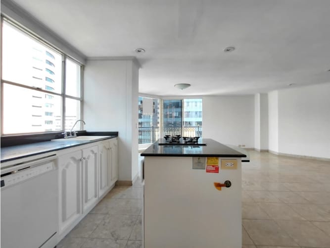 Apartamento en venta en Alejandria, Medellín · foto 3 de 24