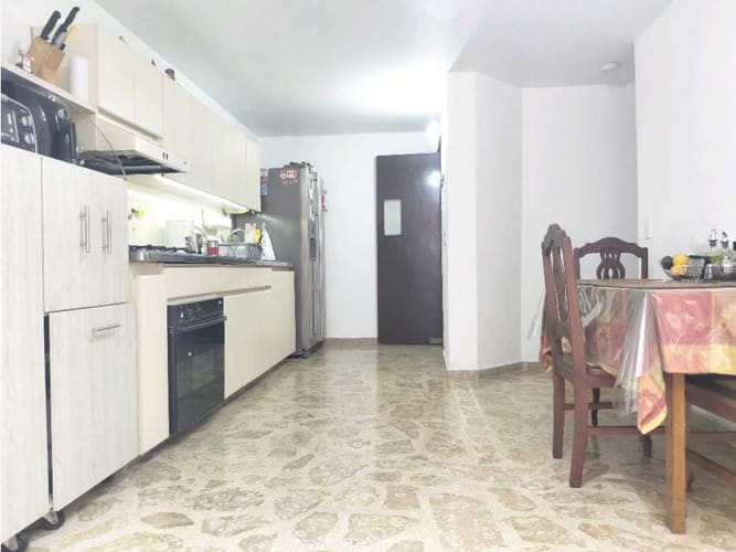 Apartamento de 3 alcobas en venta en Belén Rosales, Medellín, 162 m² · foto 3 de 24
