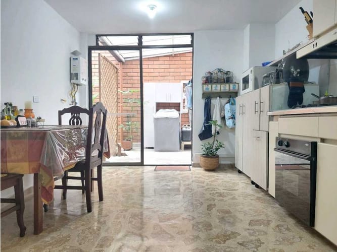 Apartamento de 3 alcobas en venta en Belén Rosales, Medellín, 162 m² · foto 6 de 24
