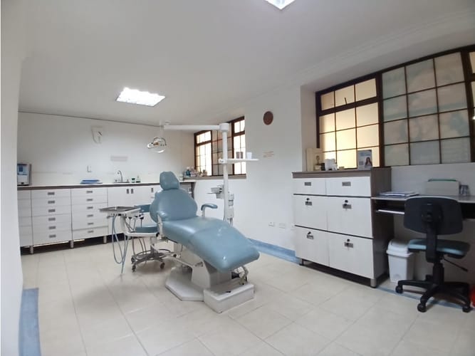 Local en venta en Otraparte, Envigado, 30 m² · foto 2 de 9