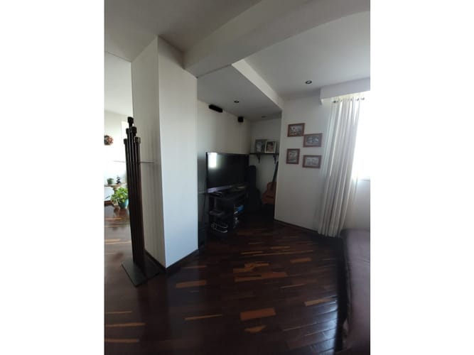 Apartaestudio en venta en Loma De Los Bernal, Medellín, 104 m² · foto 4 de 13