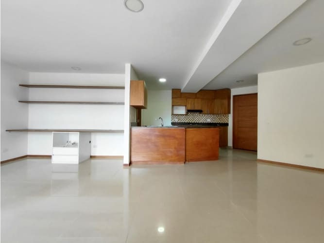Apartamento de 3 alcobas en venta en Caminos De La Romeria, Sabaneta, 110 m² · foto 2 de 24