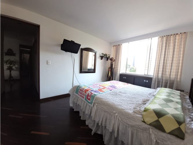 Apartaestudio en venta en Loma De Los Bernal, Medellín, 104 m² · foto 10 de 13