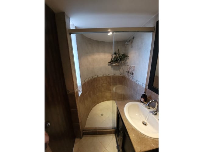 Apartaestudio en venta en Loma De Los Bernal, Medellín, 104 m² · foto 12 de 13
