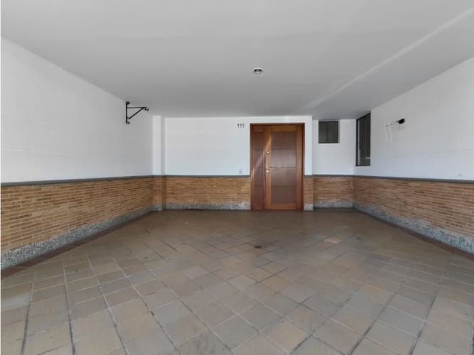 Casa de 4 alcobas en venta en Loma Del Chocho, Envigado, 269 m² · foto 2 de 24