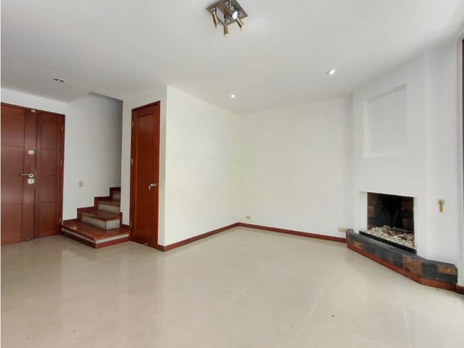 Casa de 4 alcobas en venta en Loma Del Chocho, Envigado, 269 m² · foto 8 de 24