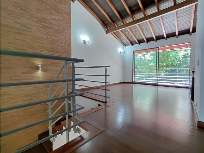 Casa de 4 alcobas en venta en Loma Del Chocho, Envigado, 269 m² · foto 21 de 24