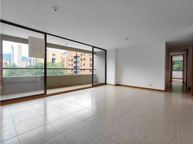 Apartamento de 3 alcobas en venta en El Poblado, Medellín, 114 m² · foto 4 de 24