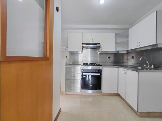 Apartamento de 3 alcobas en venta en El Poblado, Medellín, 114 m² · foto 6 de 24