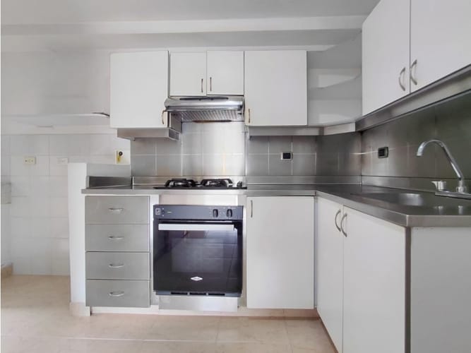 Apartamento de 3 alcobas en venta en El Poblado, Medellín, 114 m² · foto 8 de 24