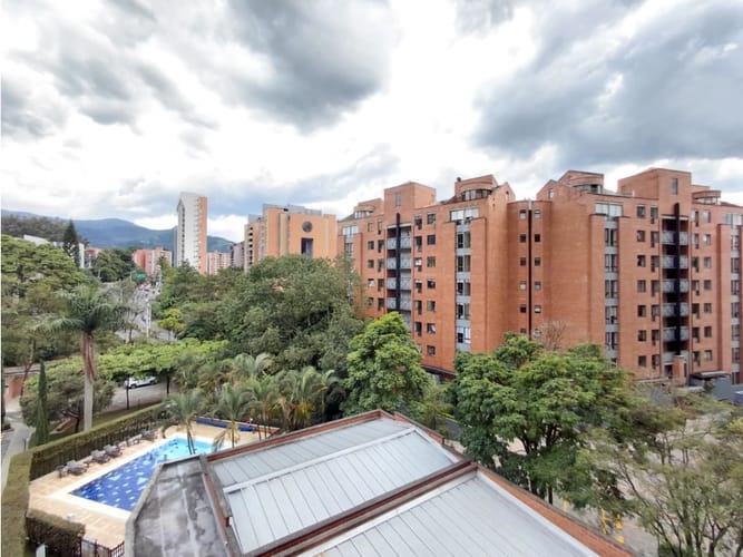 Apartamento de 3 alcobas en venta en El Poblado, Medellín, 114 m² · foto 13 de 24