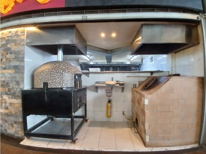 Local en venta en Las Palmas, Medellín, 197 m² · foto 2 de 18