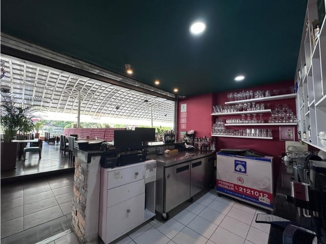 Local en venta en Las Palmas, Medellín, 197 m² · foto 11 de 18