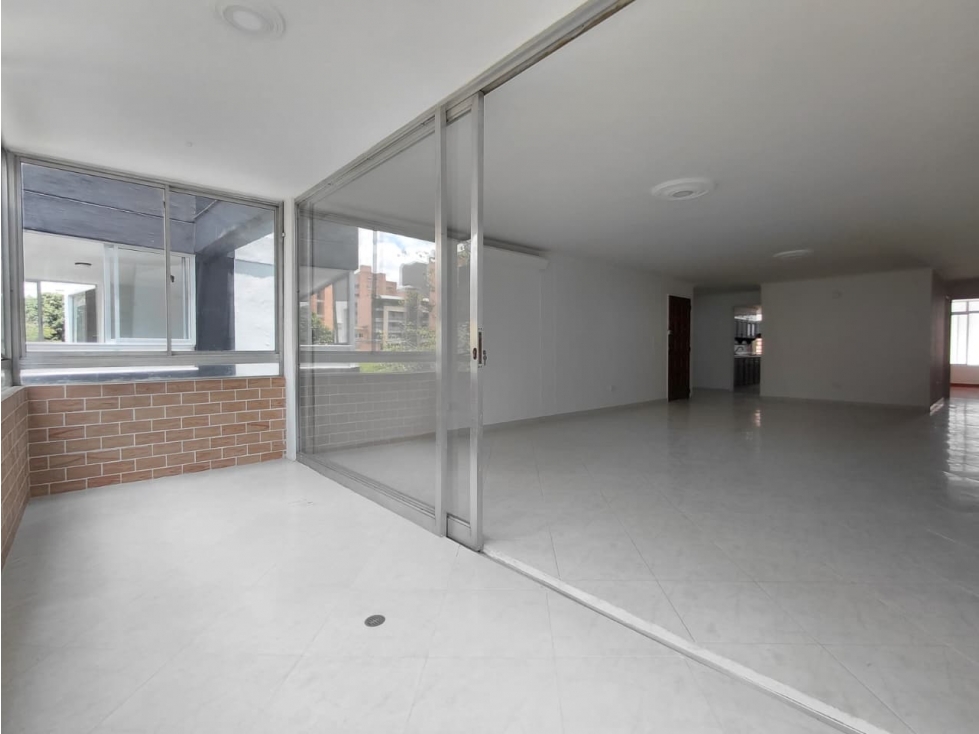 Apartamento en arriendo en Laureles, Medellín · foto 10 de 24