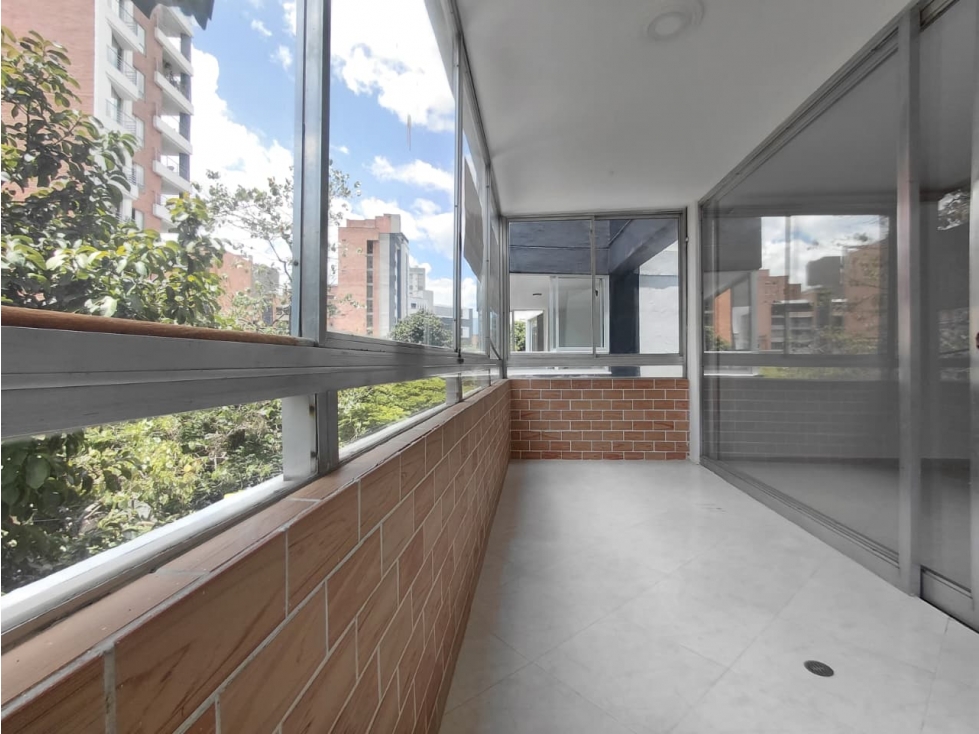 Apartamento en arriendo en Laureles, Medellín · foto 11 de 24