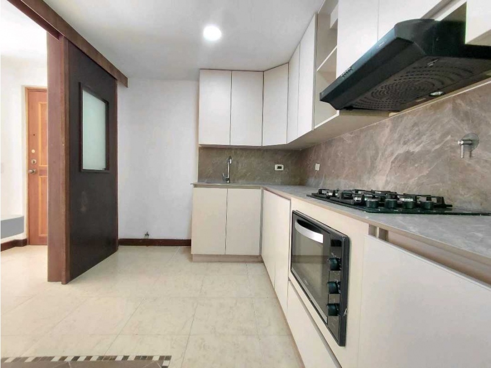 Apartamento en venta en El Poblado, Medellín · foto 10 de 24