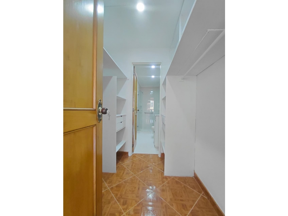 Apartamento en arriendo en Laureles, Medellín · foto 16 de 24