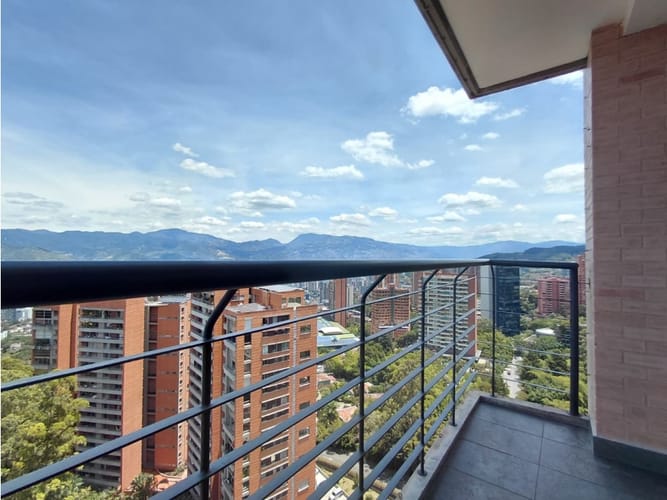 Apartamento de 3 alcobas en venta en El Poblado, Medellín, 219 m² · foto 24 de 24