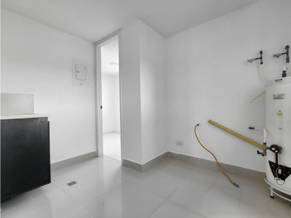 Apartamento en arriendo en El Poblado, Medellín · foto 16 de 24