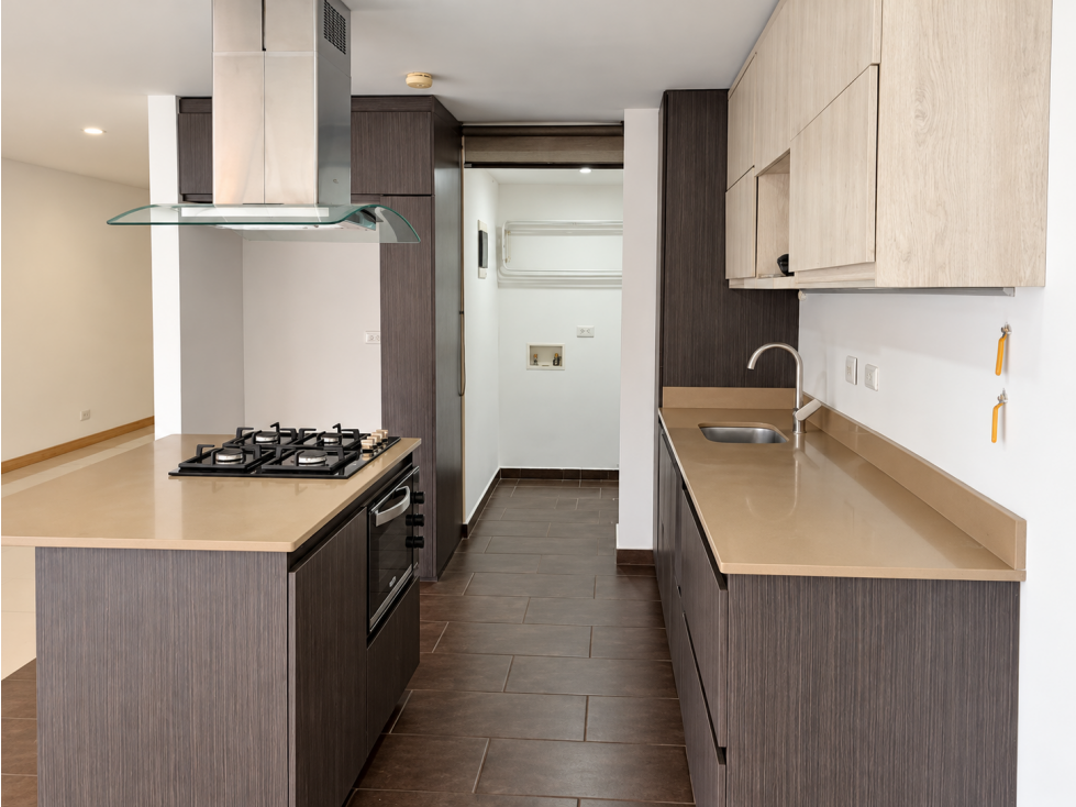 Apartamento en arriendo en El Portal, Envigado · foto 2 de 12