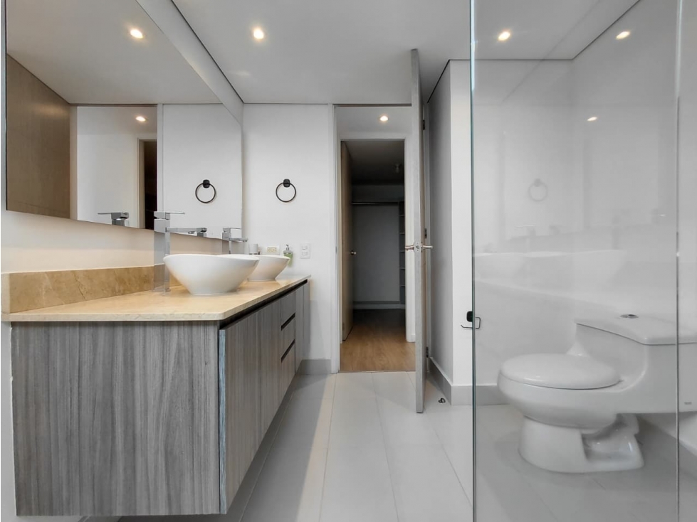 Apartamento en arriendo en El Poblado, Medellín · foto 23 de 24