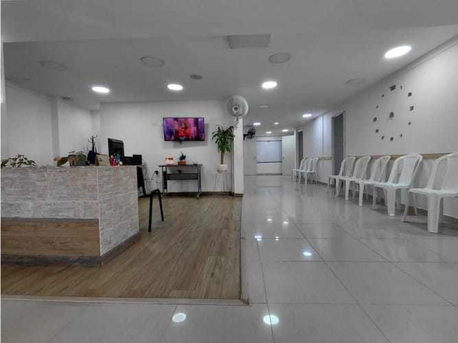 Local en venta en Bucarest, Envigado, 128 m² · foto 4 de 17