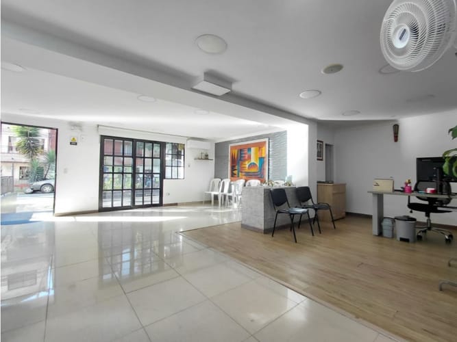 Local en venta en Bucarest, Envigado, 128 m² · foto 6 de 17
