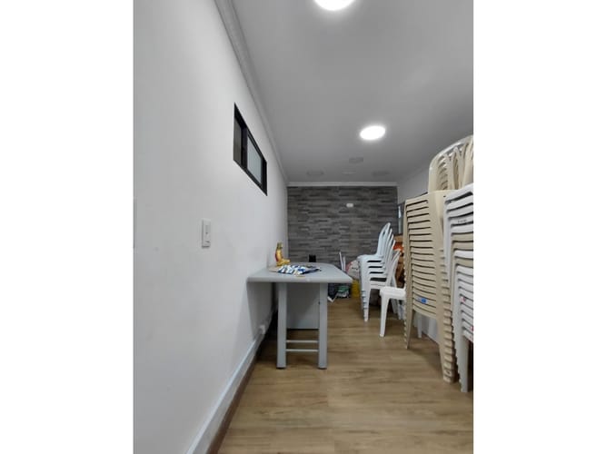 Local en venta en Bucarest, Envigado, 128 m² · foto 9 de 17