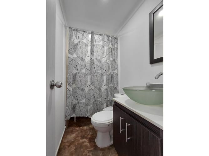 Local en venta en Bucarest, Envigado, 128 m² · foto 13 de 17