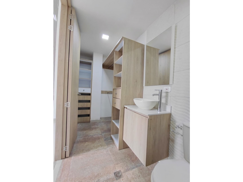 Apartamento en venta en La Almeria, Medellín · foto 24 de 24