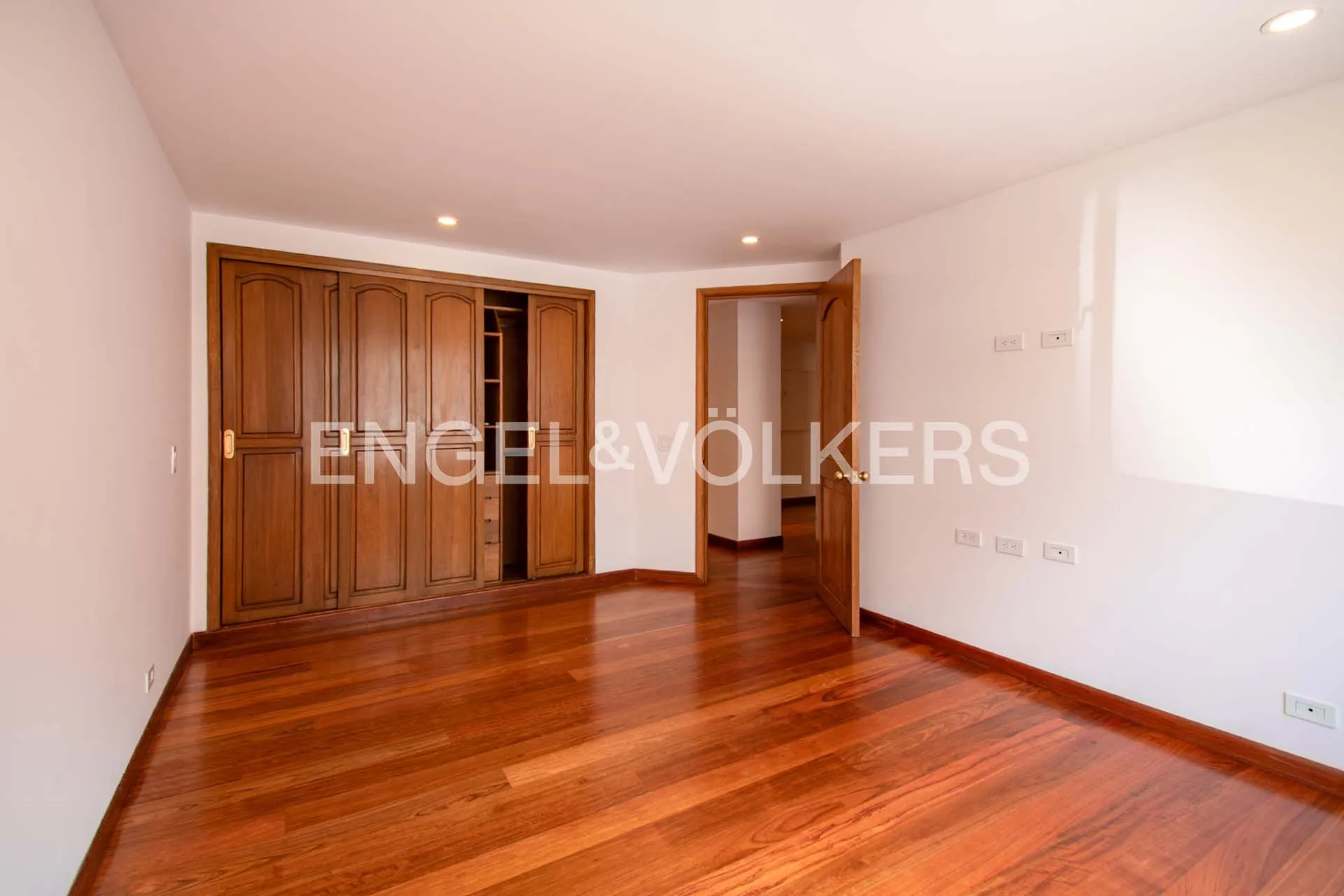 Apartamento en venta en Los Rosales, Bogotá · foto 18 de 19
