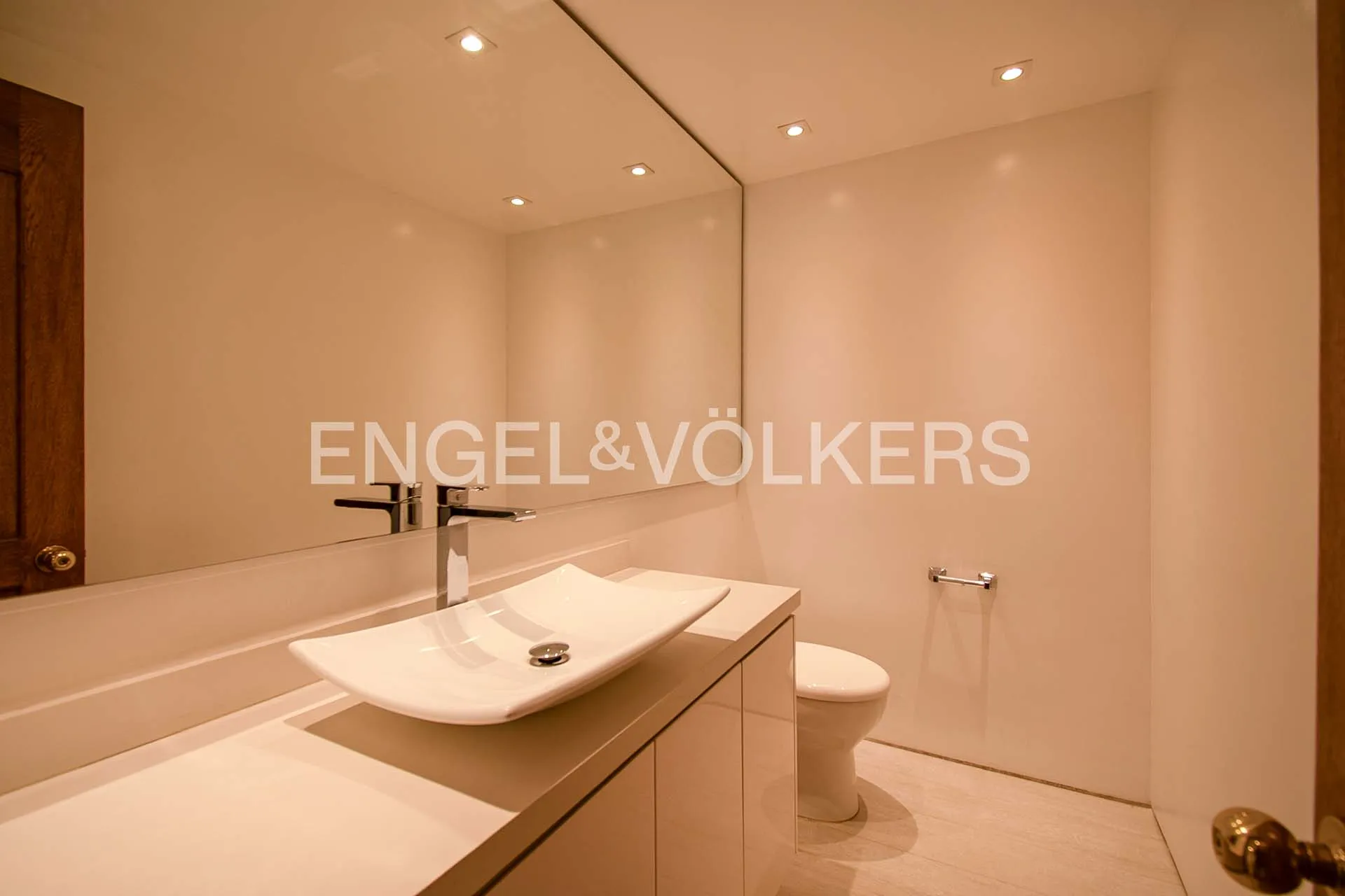 Apartamento en venta en Los Rosales, Bogotá · foto 8 de 19