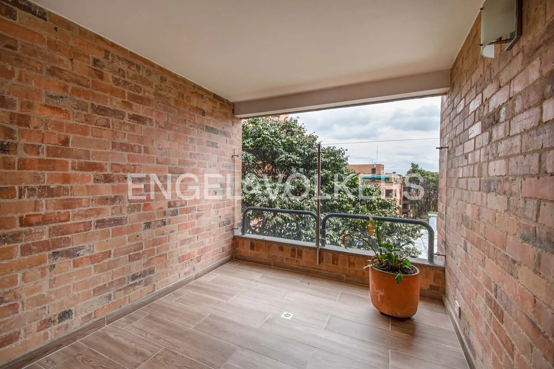 Apartamento en venta en Los Rosales, Bogotá · foto 7 de 19