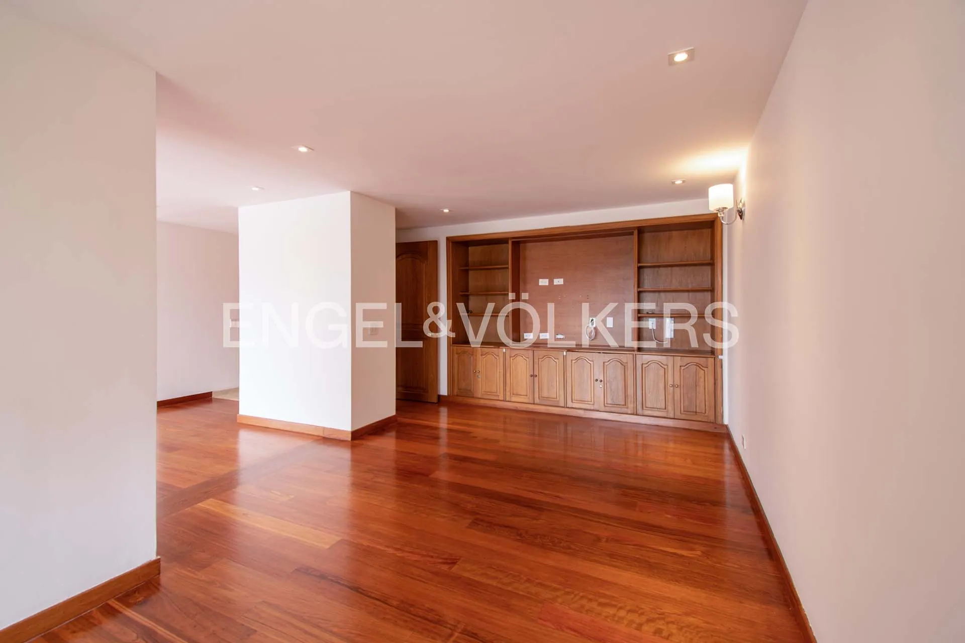 Apartamento en venta en Los Rosales, Bogotá · foto 6 de 19