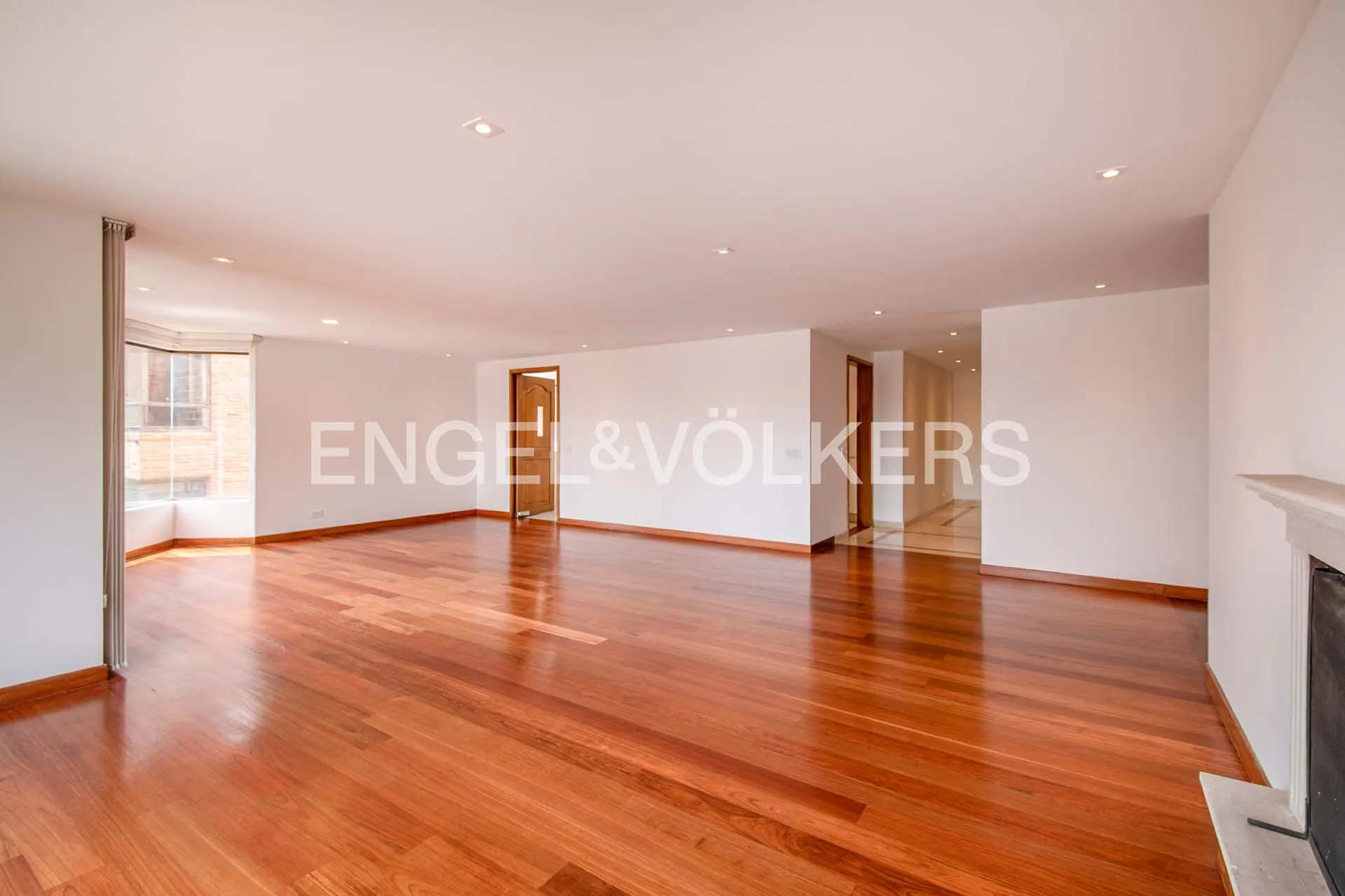 Apartamento en venta en Los Rosales, Bogotá · foto 4 de 19