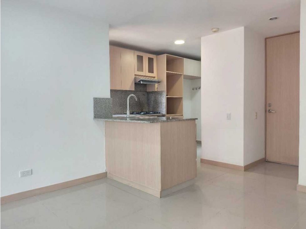 Apartamento en arriendo en Loma Del Escobero, Envigado · foto 2 de 21