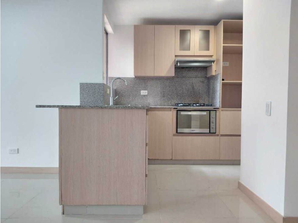Apartamento en arriendo en Loma Del Escobero, Envigado · foto 7 de 21